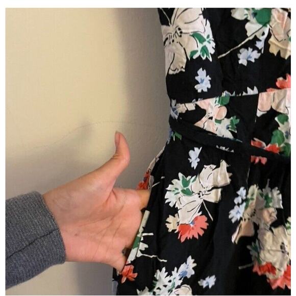 Abercrombie & Fitch Romper Women's XS Black Floral Button Up Revere Collar belt - Picture 6 of 8